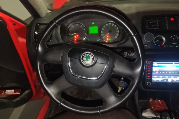 Used Skoda Fabia 2012 1.6L Automatic Sport Edition Steering Wheel