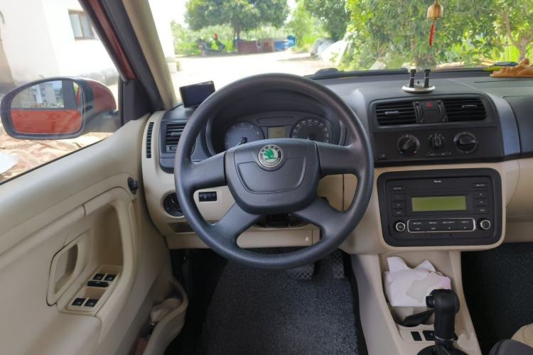 Used Skoda Fabia 2012 1.4L Automatic Crystal Edition Steering Wheel