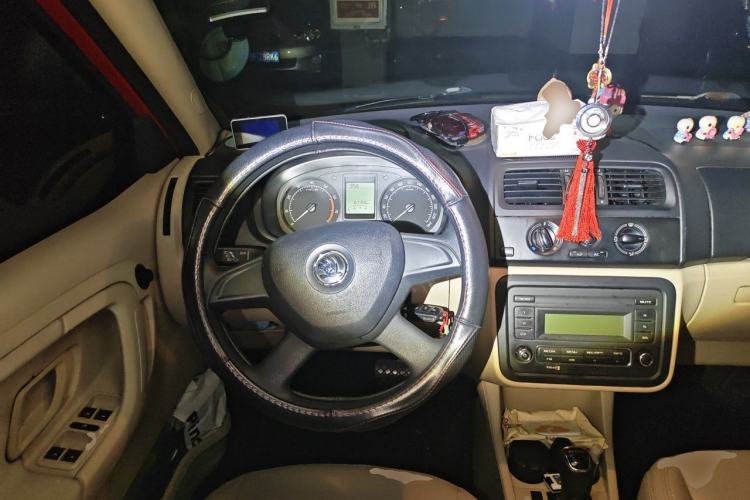 Used Skoda Fabia 2012 1.4L Automatic Crystal Edition Steering Wheel