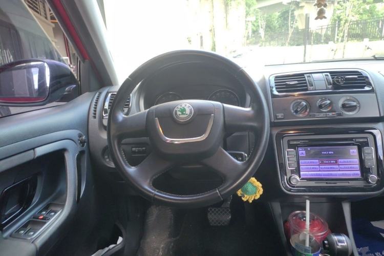 Used Skoda Fabia 2012 1.6L Automatic Cool Black Edition Steering Wheel