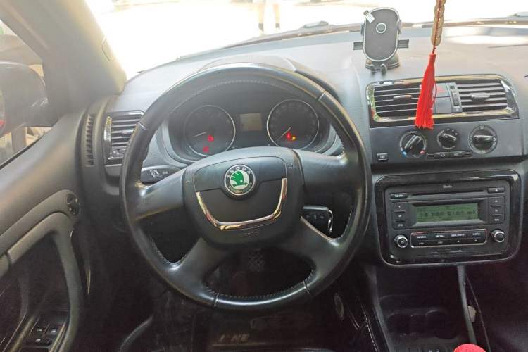 Used Skoda Fabia 2012 1.6L Manual Cool Black Edition Steering Wheel