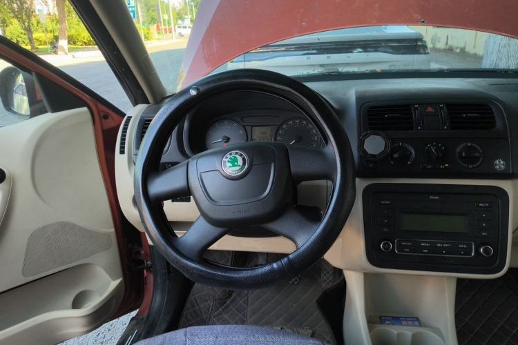 Used Skoda Fabia 2012 1.4L Manual Crystal Edition Steering Wheel
