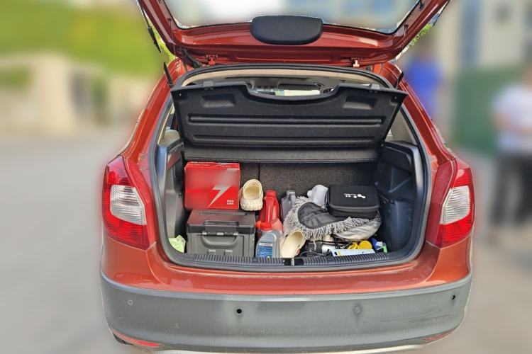 Used Skoda Fabia 2012 1.6L Scout Trunk