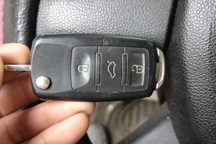 Used Skoda Fabia 2012 1.4L Automatic Crystal Edition Vehicle Key
