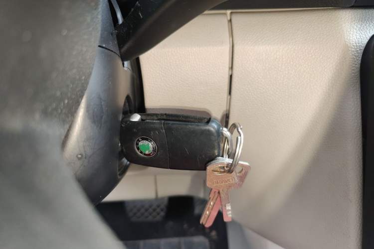 Used Skoda Fabia 2012 1.4L Automatic Crystal Edition Vehicle Key