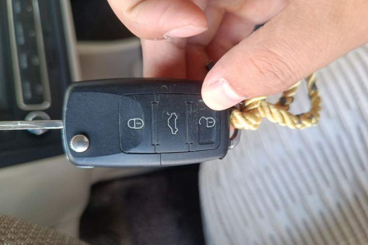 Used Skoda Fabia 2012 1.4L Automatic Crystal Edition Vehicle Key