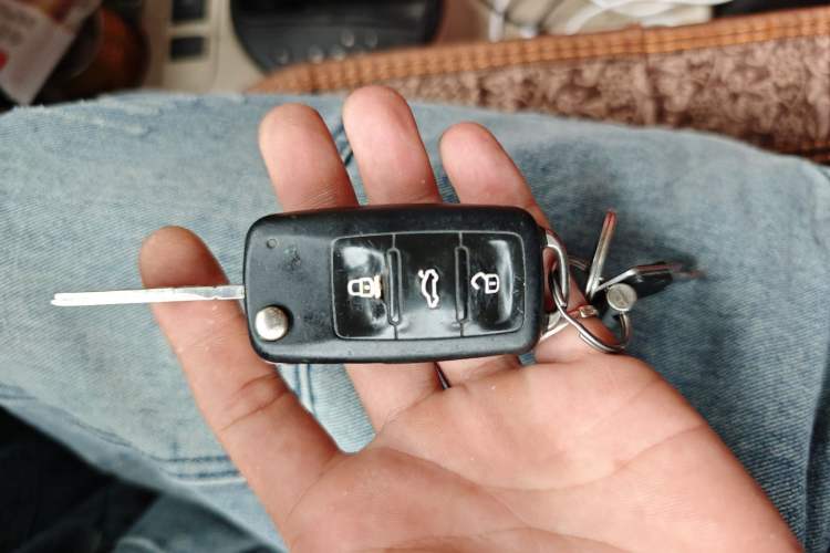 Used Skoda Fabia 2012 1.4L Automatic Crystal Edition Vehicle Key
