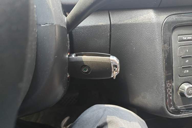 Used Skoda Fabia 2012 1.6L Automatic Cool Black Edition Vehicle Key