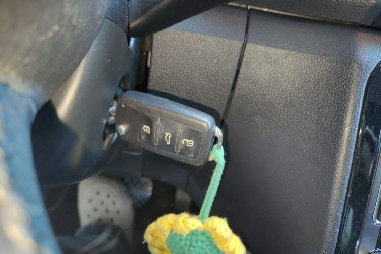 Used Skoda Fabia 2012 1.6L Automatic Cool Black Edition Vehicle Key