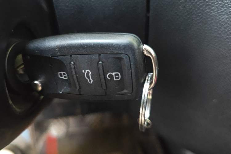 Used Skoda Fabia 2012 1.6L Manual Cool Black Edition Vehicle Key