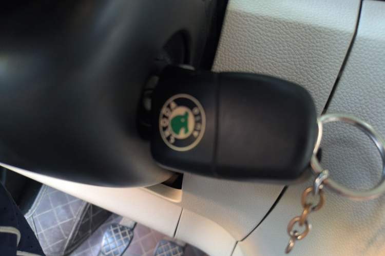 Used Skoda Fabia 2012 1.4L Manual Crystal Edition Vehicle Key