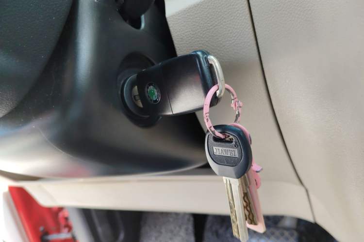 Used Skoda Fabia 2012 1.4L Automatic Crystal Edition Vehicle Key