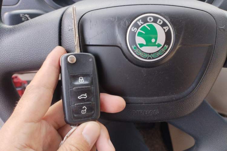 Used Skoda Fabia 2012 1.4L Manual Crystal Edition Vehicle Key