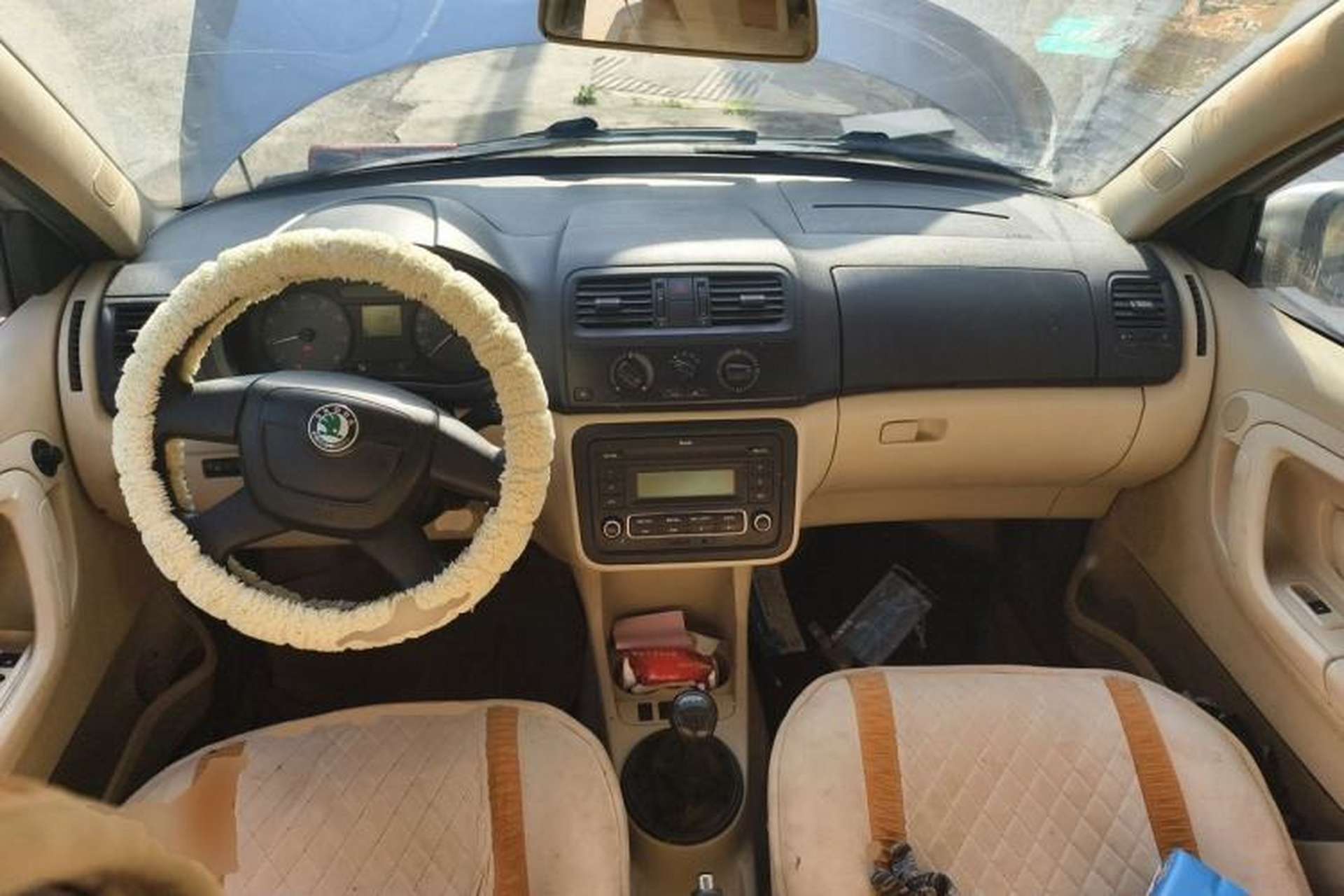 Used Skoda Fabia 2012 1.4L Manual Crystal Edition Center Console