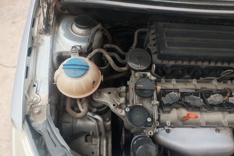 Used Skoda Fabia 2012 1.4L Manual Crystal Edition Engine Bay Right