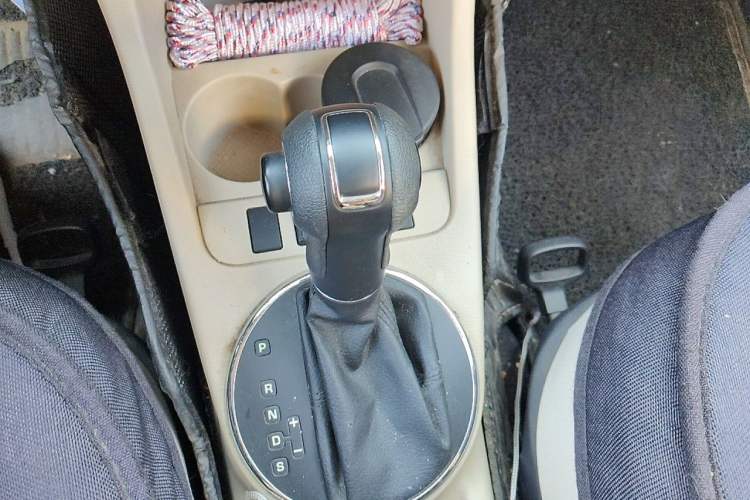 Used Skoda Fabia 2012 1.4L Automatic Crystal Edition Gear Lever