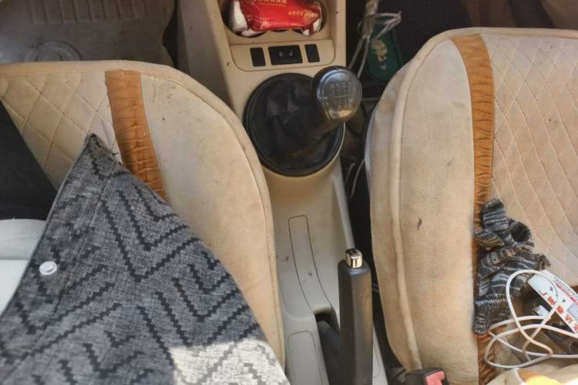 Used Skoda Fabia 2012 1.4L Manual Crystal Edition Gear Lever