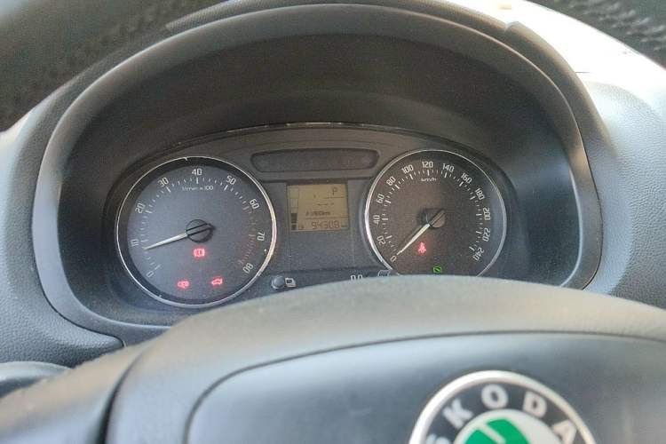 Used Skoda Fabia 2012 1.4L Automatic Crystal Edition Instrument Cluster