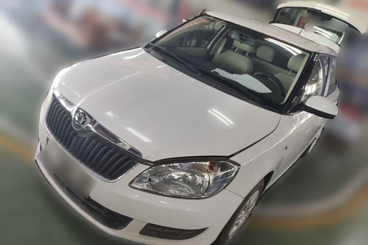 Used Skoda Fabia 2012 1.4L Manual Crystal Edition Guazi used car, China used car export, Used car for sale, Used cars, Cheapest cars for sale