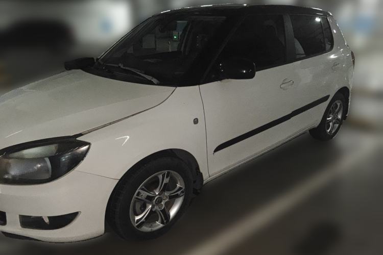 Used Skoda Fabia 2012 1.6L Manual Cool Black Edition Guazi used car, China used car export, Used car for sale, Used Skoda cars, Cheapest cars for sale