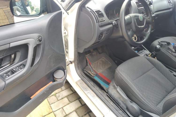 Used Skoda Fabia 2012 1.6L Manual Cool Black Edition Driver Seat