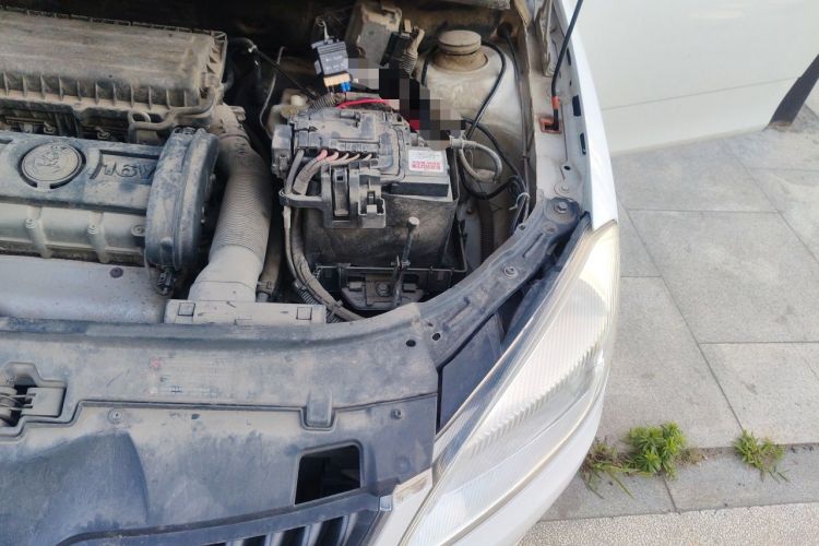 Used Skoda Fabia 2012 1.4L Automatic Crystal Edition Engine Bay Left