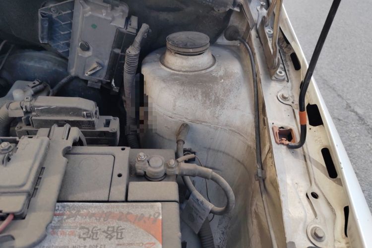 Used Skoda Fabia 2012 1.6L Automatic Sport Edition Engine Bay Left