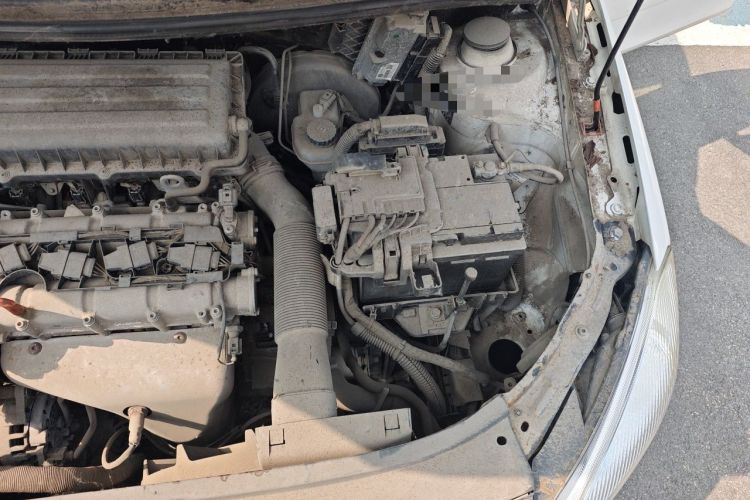 Used Skoda Fabia 2012 1.4L Automatic Crystal Edition Engine Bay Left