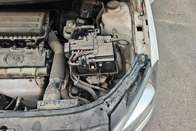 Used Skoda Fabia 2012 1.6L Automatic Sport Edition Engine Bay Left