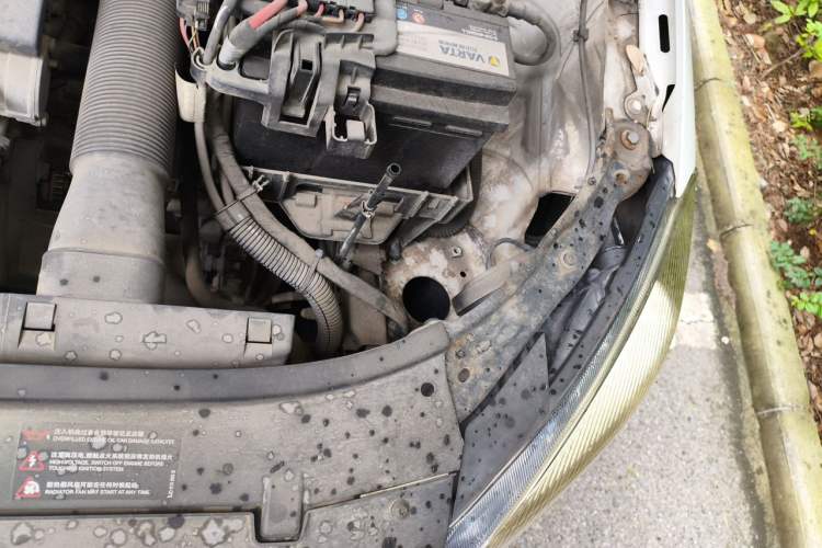 Used Skoda Fabia 2012 1.6L Automatic Sport Edition Engine Bay Left