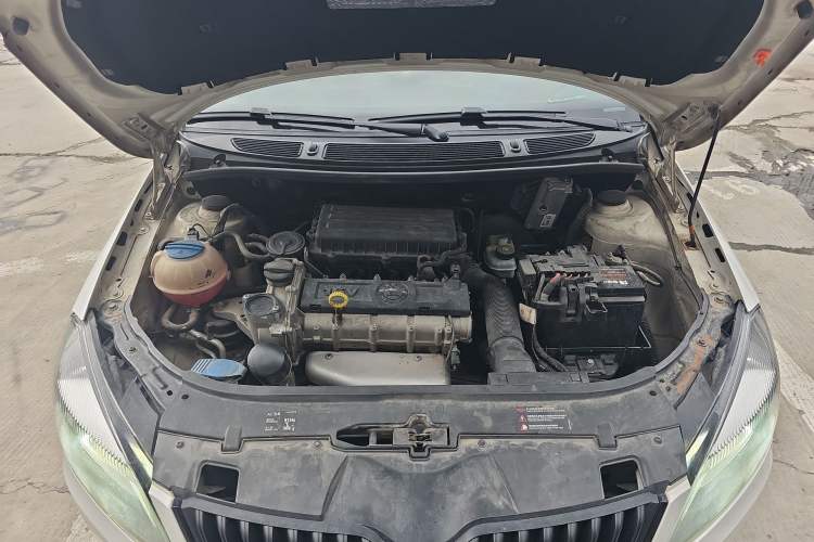 Used Skoda Fabia 2012 1.6L Manual Sport Edition Engine Bay