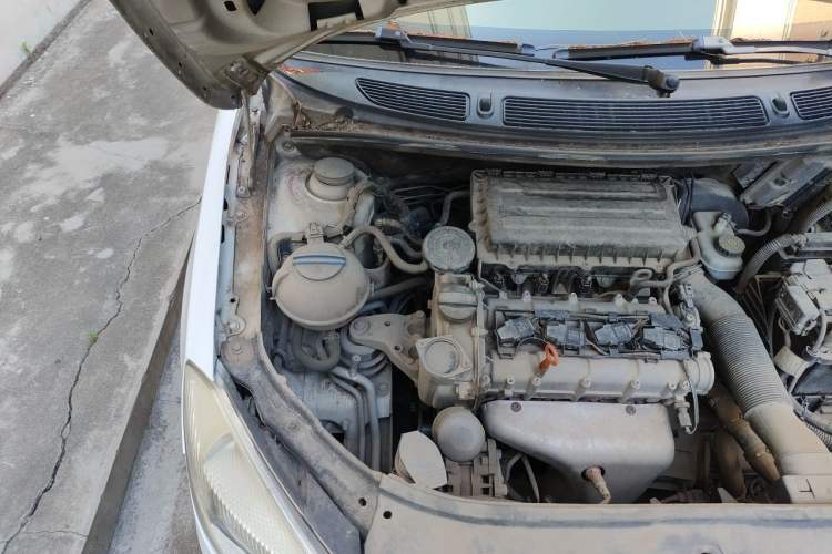 Used Skoda Fabia 2012 1.4L Automatic Crystal Edition Engine Bay Right
