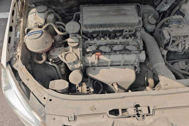 Used Skoda Fabia 2012 1.4L Automatic Crystal Edition Engine Bay Right