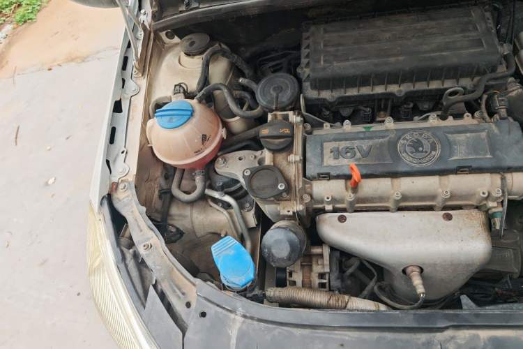 Used Skoda Fabia 2012 1.4L Automatic Crystal Edition Engine Bay Right
