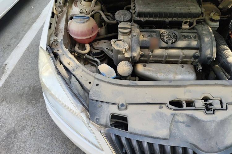 Used Skoda Fabia 2012 1.4L Manual Crystal Edition Engine Bay Right