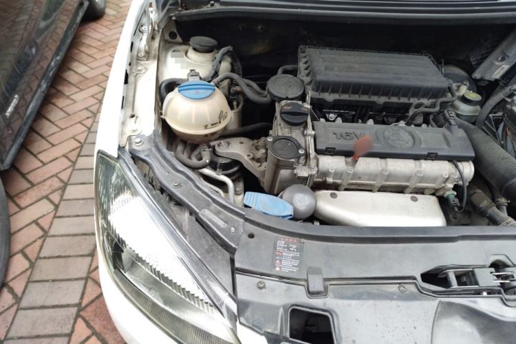 Used Skoda Fabia 2012 1.6L Automatic Cool Black Edition Engine Bay Right