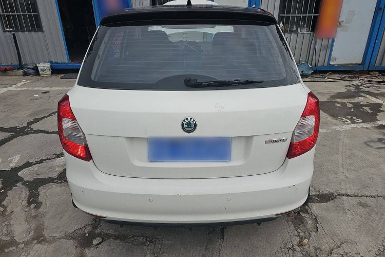 Used Skoda Fabia 2012 1.6L Manual Sport Edition Exterior 4