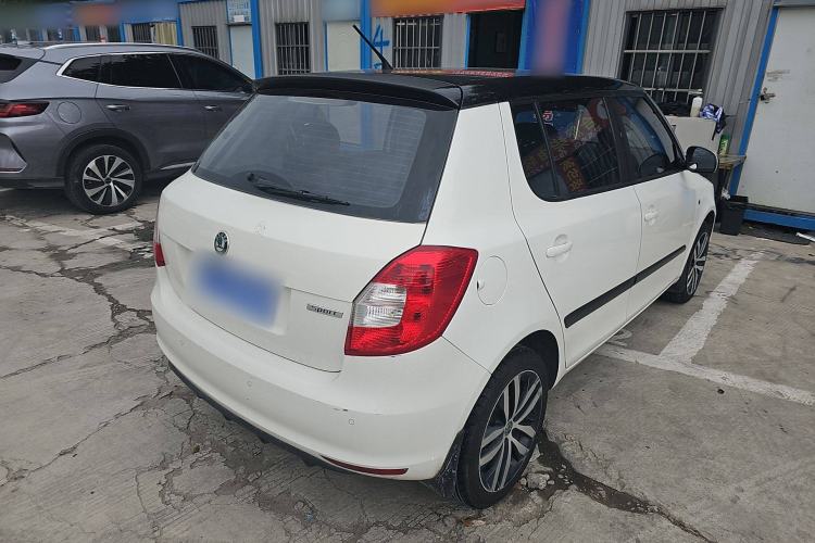 Used Skoda Fabia 2012 1.6L Manual Sport Edition Exterior 5