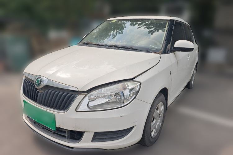 Used Skoda Fabia 2012 1.4L Automatic Crystal Edition Guazi used car, China used car export, Used car for sale, Used  cars, Cheapest cars for sale