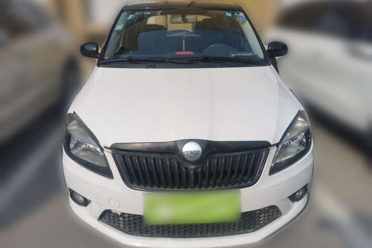 Used Skoda Fabia 2012 1.6L Automatic Sport Edition Front