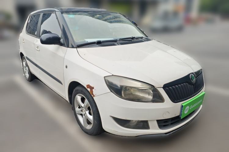 Used Skoda Fabia 2012 1.6L 5th Anniversary Limited Edition Front Right 45 Deg