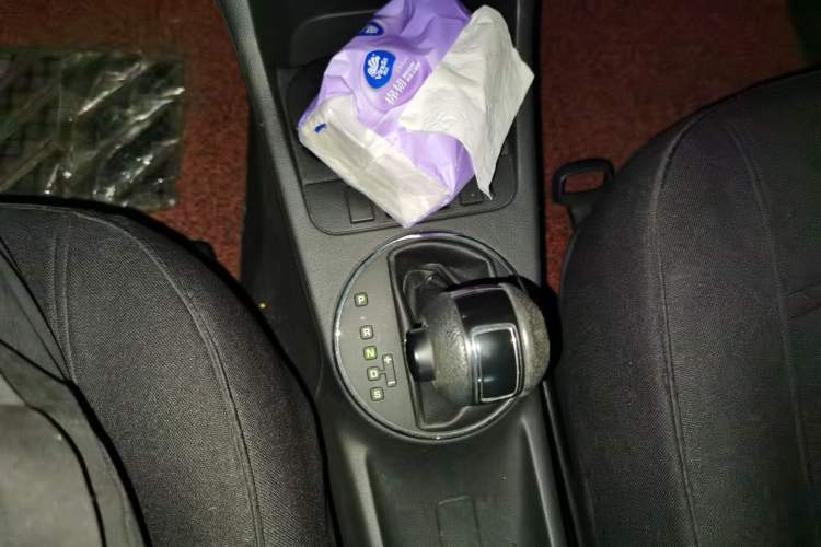 Used Skoda Fabia 2012 1.6L Automatic Cool Black Edition Gear Lever