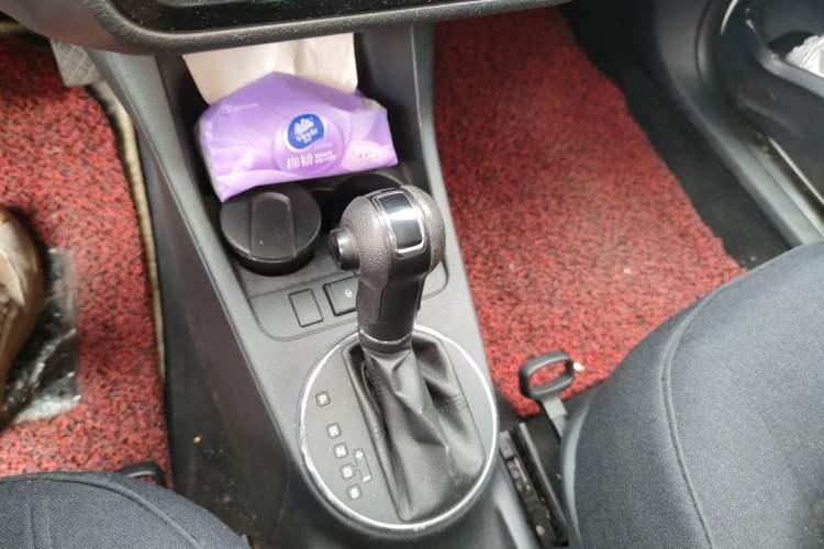 Used Skoda Fabia 2012 1.6L Automatic Cool Black Edition Gear Lever