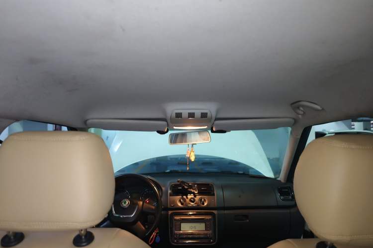 Used Skoda Fabia 2012 1.6L Automatic Cool Black Edition Headliner
