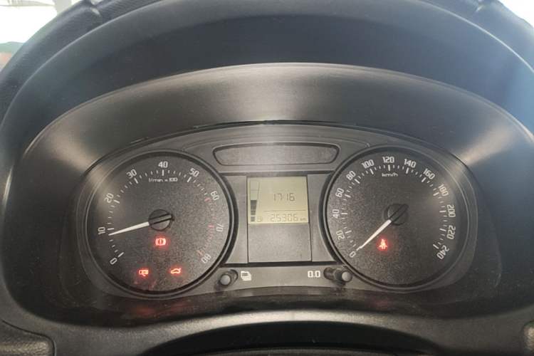 Used Skoda Fabia 2012 1.4L Manual Crystal Edition Instrument Cluster