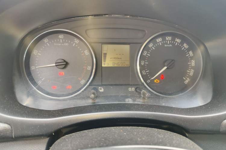 Used Skoda Fabia 2012 1.6L Manual Cool Black Edition Instrument Cluster