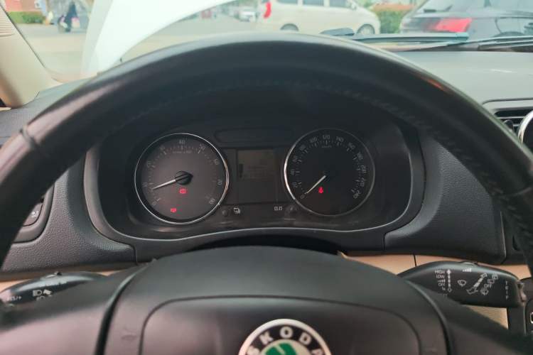 Used Skoda Fabia 2012 1.4L Automatic Crystal Edition Instrument Cluster
