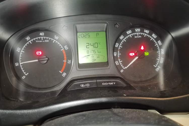Used Skoda Fabia 2012 1.4L Automatic Crystal Edition Instrument Cluster