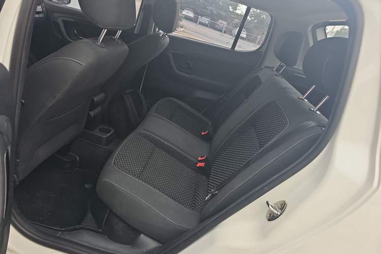 Used Skoda Fabia 2012 1.6L Manual Sport Edition Interior 4