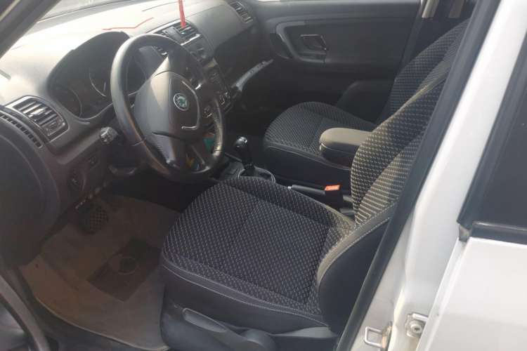Used Skoda Fabia 2012 1.6L Automatic Sport Edition Left Front Seat